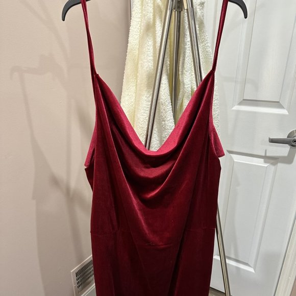 PrettyLittleThing | Dresses | Plus Size 22 Velvet Burgundy Dress | Poshmark
